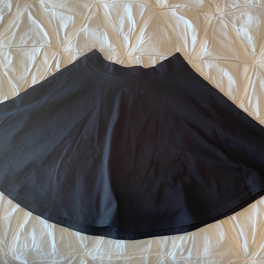 Black skater skirt